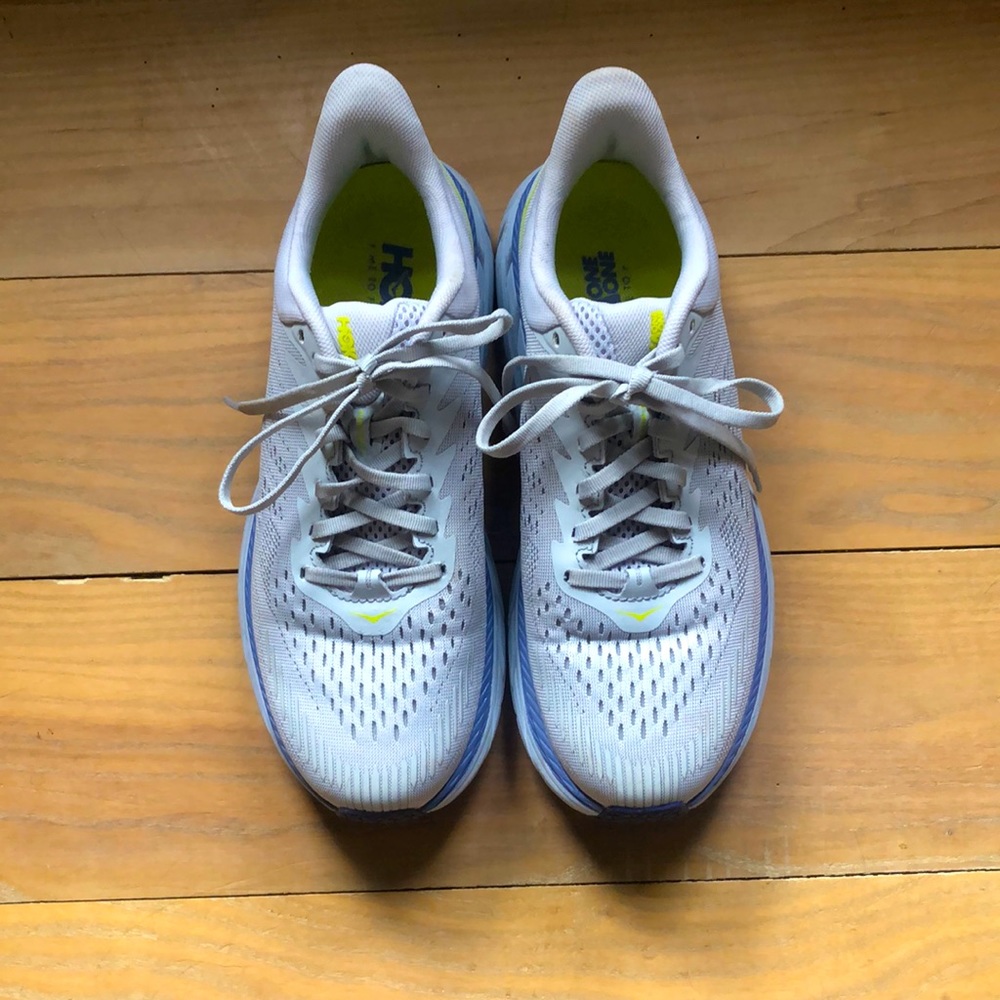 Hoka one one Clifton 7 running shoes